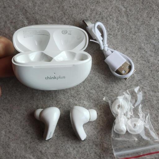 Bluetooth イヤフォン 新品未使用 イヤホン