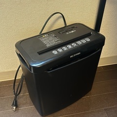 家庭用シュレッダー　アイリスオーヤマ