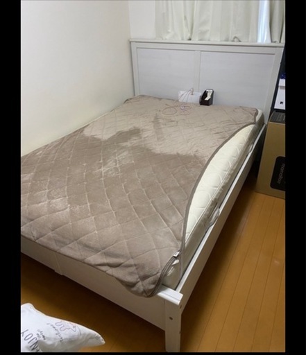 IKEA ダブルベッド