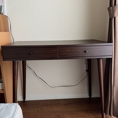 中古　デスク（ニトリ）