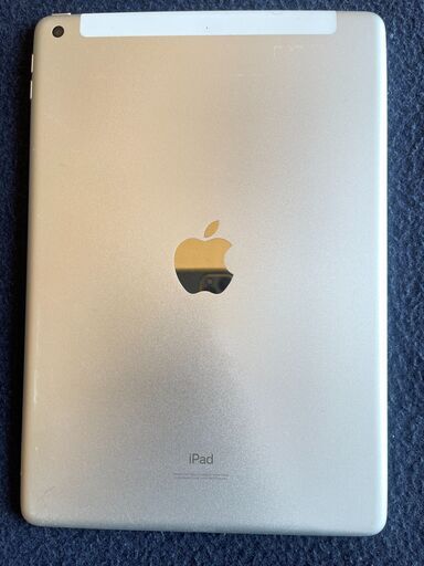 iPad 第８世代10.2インチWi-Fi-cell silver ３２GB  バッテリー８６%