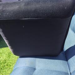 シンプルな座椅子の画像