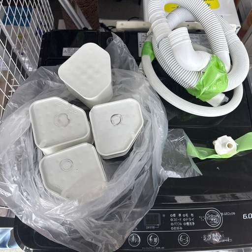 2023年製　ヤマダセレクト　全自動電気洗濯機　YWM-T60H1 ホース、取説あり　YAMADA SELECT