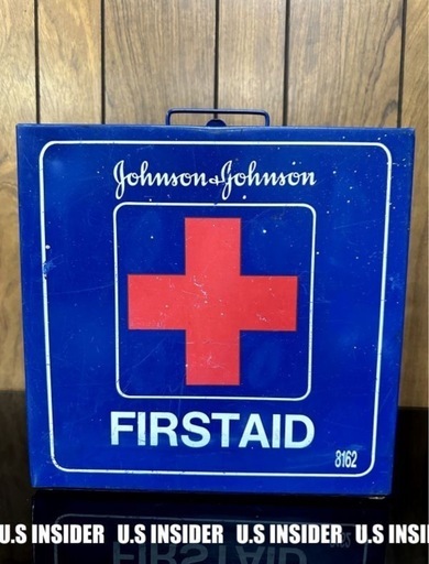 LAより入荷!!送料無料■アメリカ品　ジョンソン・エンド・ジョンソン　FIRSTAID■岐阜より迅速発送★