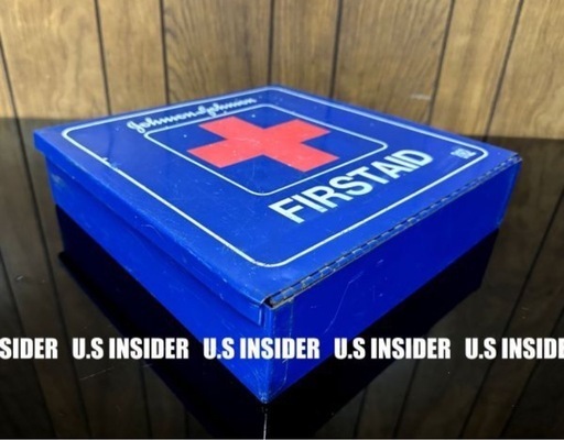 LAより入荷!!送料無料■アメリカ品　ジョンソン・エンド・ジョンソン　FIRSTAID■岐阜より迅速発送★