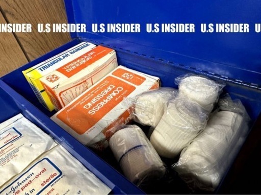 LAより入荷!!送料無料■アメリカ品　ジョンソン・エンド・ジョンソン　FIRSTAID■岐阜より迅速発送★