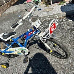 マリオの自転車　ヘルメット、グローブ、