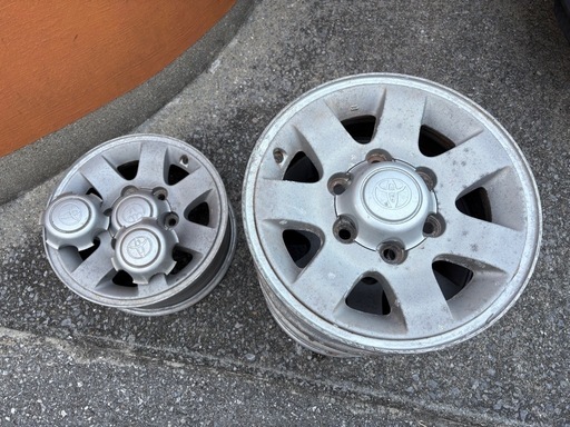 ハイエース トヨタ純正ホイール