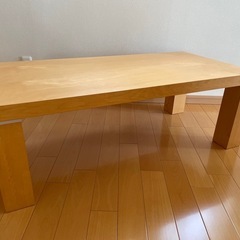 リビングテーブルの画像