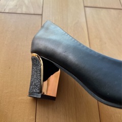 ほぼ新品　 ITS’DEMO 【ラメヒール／抗菌防臭】ベーシックパンプス   の画像