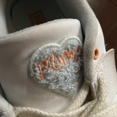 PUMA厚底スニーカーの画像