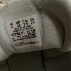 PUMA厚底スニーカーの画像