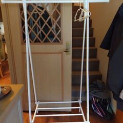 ハンガーラック（洋服かけ）