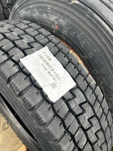 5/10までにご購入で半額 245/80R17.5 4本セット