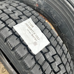 5/10までにご購入で半額 245/80R17.5 4本セット