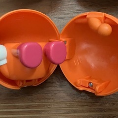 ドキンちゃんスリッパとおもちゃの画像