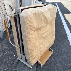 ◼️プラッツ◼️電動◼️折りたたみ◼️介護用◼️ベット◼️中古◼️良品◼️引き取り限定◼️の画像