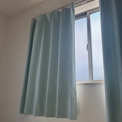 カーテンの画像