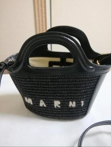 新品同様未使用11万。MARNI　トロピカルマイクロ