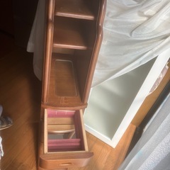 ★アンティーク隙間収納棚の画像
