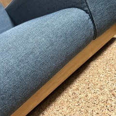 ソファー　クッション4つ付きの画像