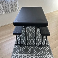 テーブル3点セットです。
