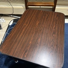 折りたたみテーブル