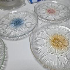 本日中❗かわいいガラスのお皿+お魚の形のガラスざらの画像