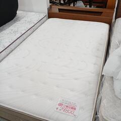 マットレス:ニトリ　セミダブルベッド　※照明付きません。　　