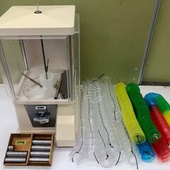 ガチャガチャ本体　ガチャコップ本体＋専用コイン268枚＋48㎜カ...