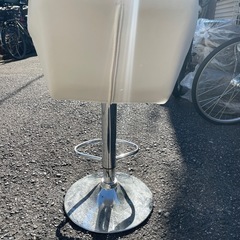 油圧式　カウンターチェアの画像