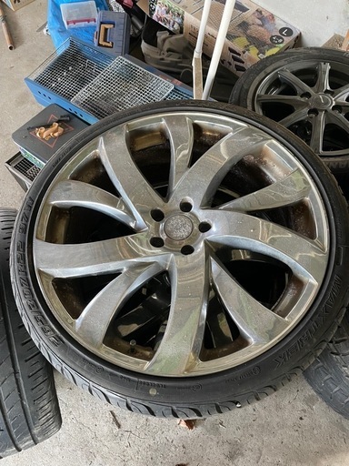 22インチアルミホイール