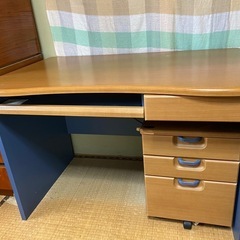 引き取り先、決まりました。パソコンディスク、差し上げます。
