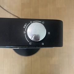 2段階切替式★自動首振り機能搭載の遠赤外線カーボンヒーターですの画像