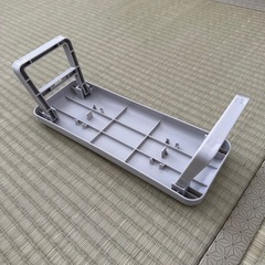 ネイル折りたたみアームレストの画像