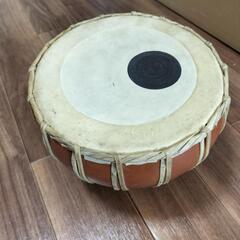 インドの陶器製のドゥギードラム