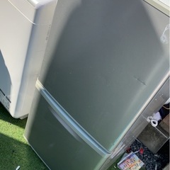 ⭕️当方指定区域の配達無料です⭕️SHARP8キロ洗濯機とPanasonic138リットル冷蔵庫です⭕️