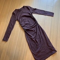 ZARA：ニットワンピース