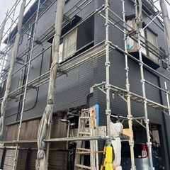 足場の施工致します。 − 埼玉県