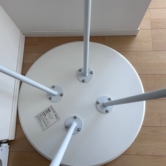 ダイニングテーブルの画像