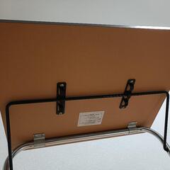 折りたたみサイドテーブルの画像