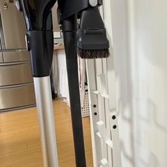 Bosch unlimited  serie 8 コードレス掃除機スタンド付きの画像