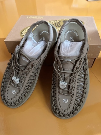 KEEN メンズサンダル