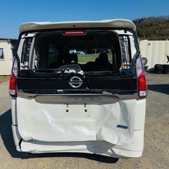 日産セレナGC27の画像