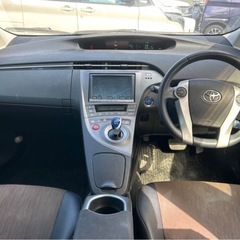 トヨタプリウス30後期(H26)の画像