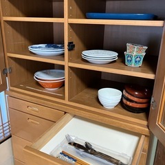 【4/27受付終了】木製食器棚の画像