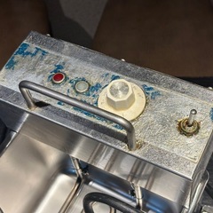 新品　
電気フライヤーの桶、ザルのみの画像