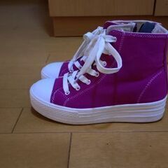 スニーカーの画像