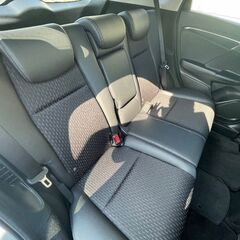 【お手続カンタン】月々格安の「自社ローン＆リース」でフィットをGET🚗　☆保証人不要☆ 商品内容をご確認ください↓↓↓　ブラックでも、きちんとした"人並み"の車が手に入る😉 ★車検長い★フィット　ハイブリッド　Lパッケージ　4WD　修復歴なし　ハーフレザー　装備充実＆夏冬タイヤ完備♪の画像