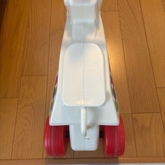 子供用三輪車の画像